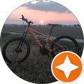 Fahrrad vor Sonnenuntergang in der Landschaft